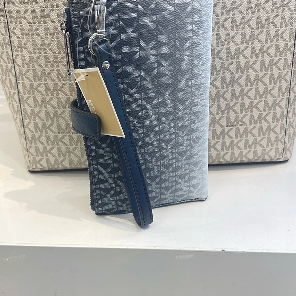 MICHAEL KORS Jet Set Large Logo Signature Double-Zip Wristlet-Wallet-Phone Case